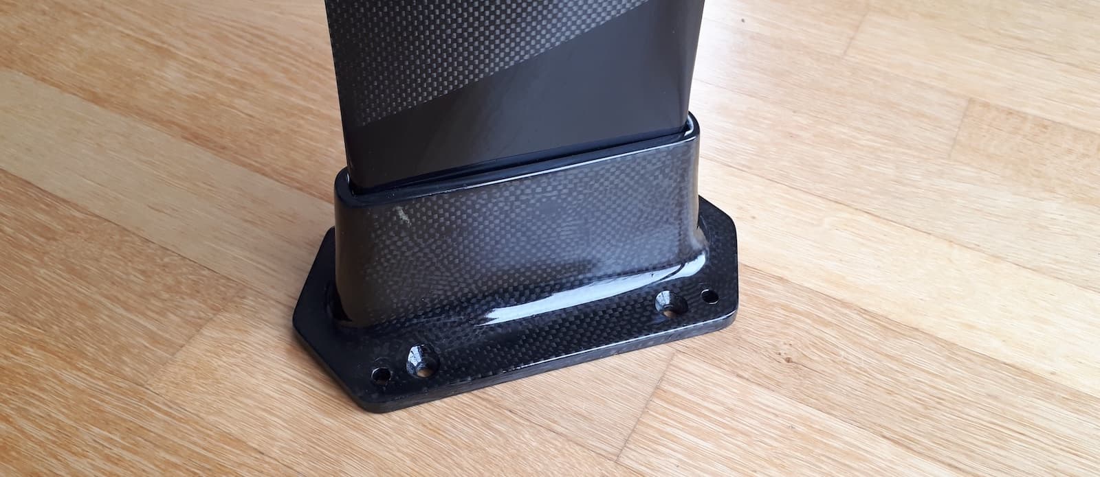 Deep Tuttle to Plate Adapter - 675 g of Carbon, Glass and Epoxy